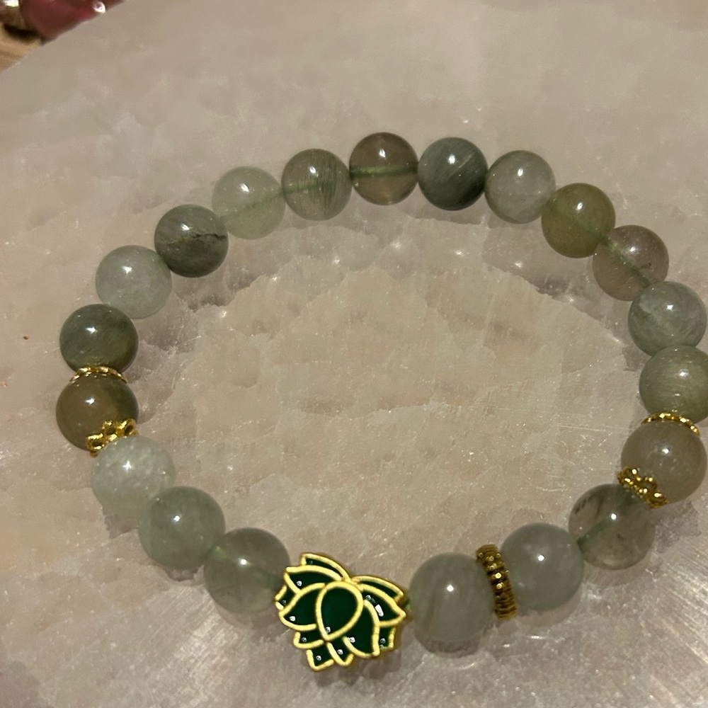 Green garden quartz